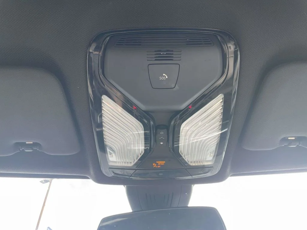 Certified Used 2019 Black BMW xDrive40i image 29