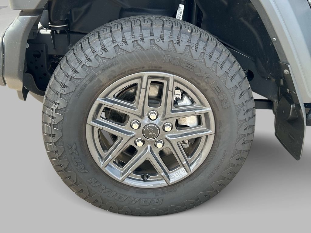 Used 2025 Black Jeep Sport S image 9