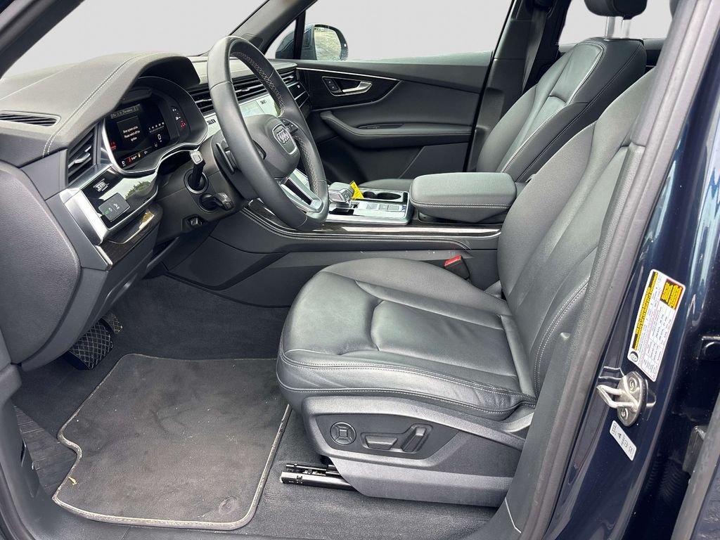 Used 2025  Audi 55 Premium Plus image 10