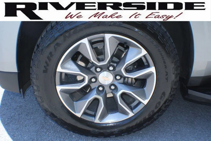 Used 2024 Sterling Gray Metallic Chevrolet LT image 5