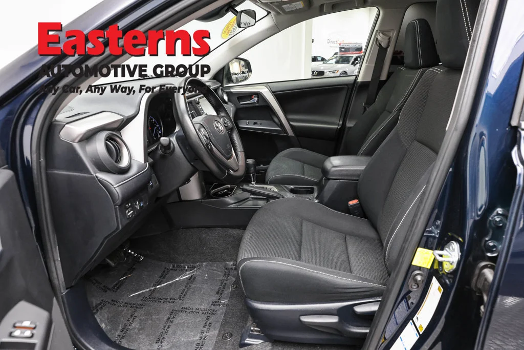 Used 2017 Blue Toyota XLE image 14