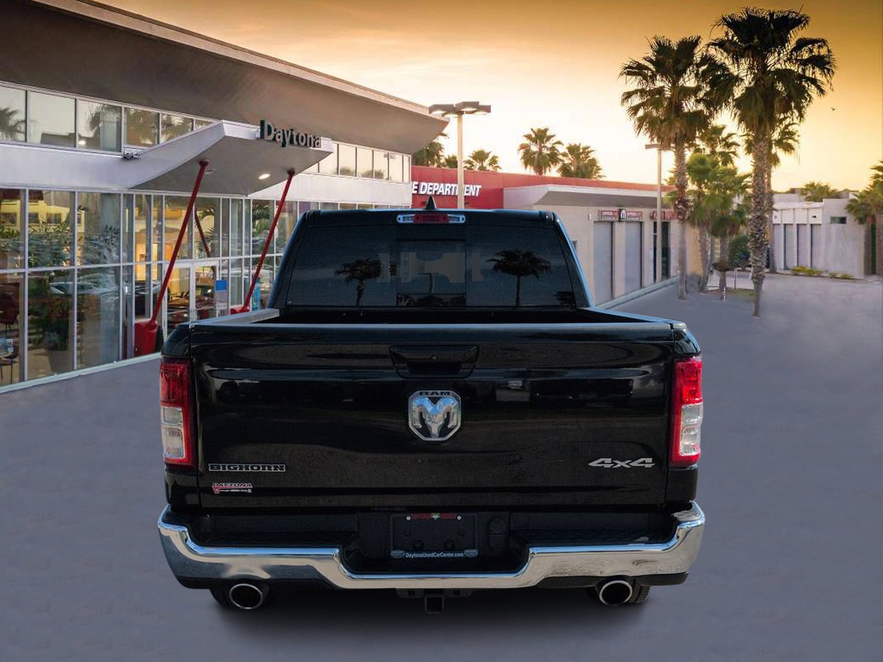 Used 2022 Diamond Black Ram Big Horn image 4