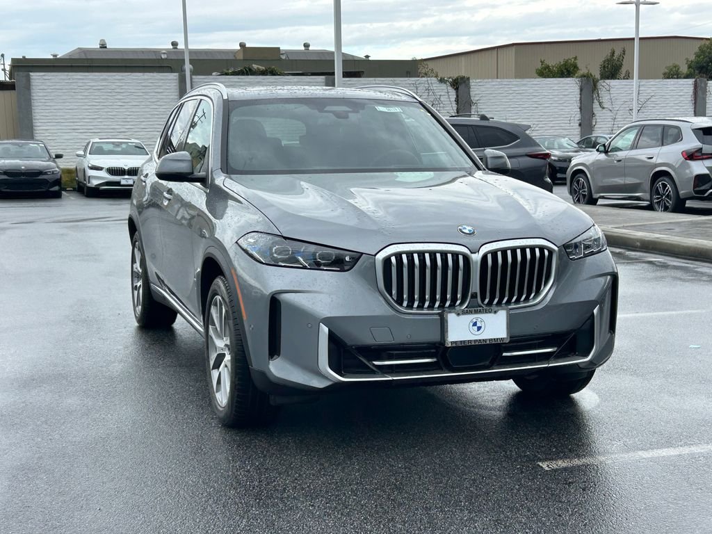 New 2026 Skyscraper Grey Metallic BMW xDrive40i image 7