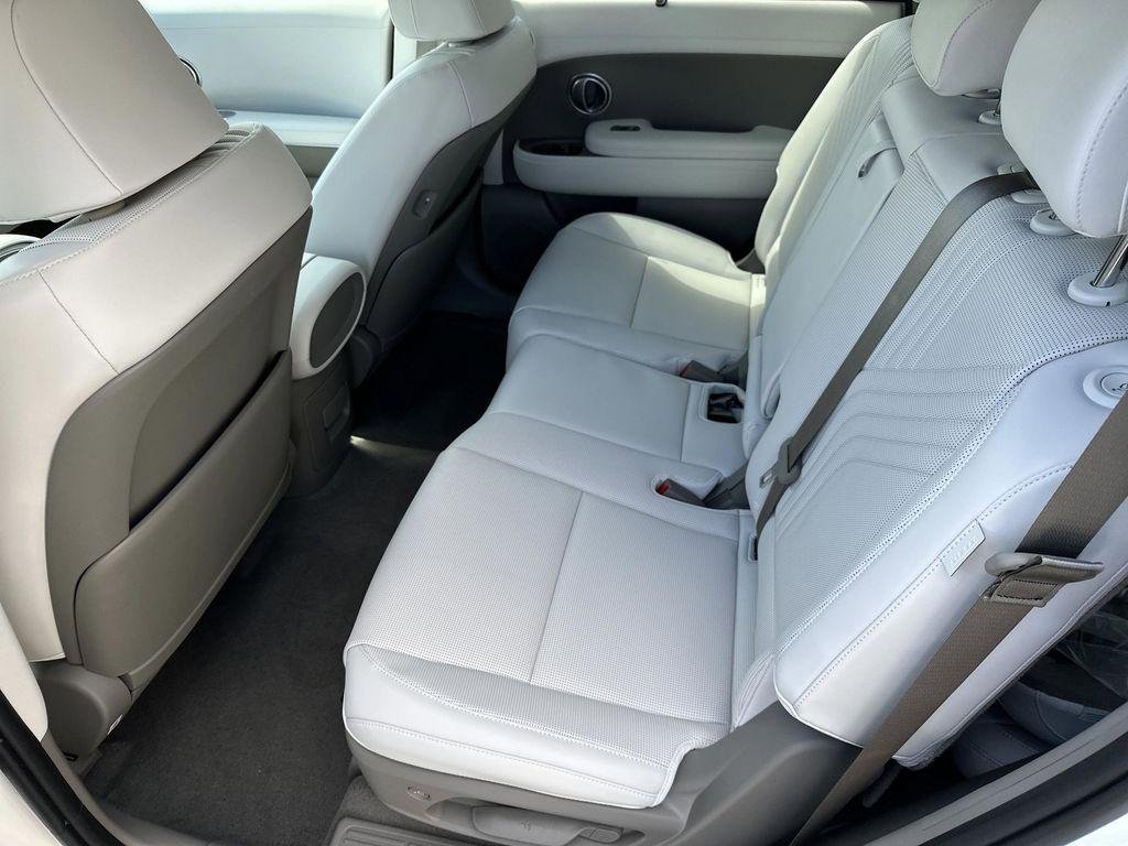 New 2026 Creamy White Pearl Hyundai SEL FWD image 21