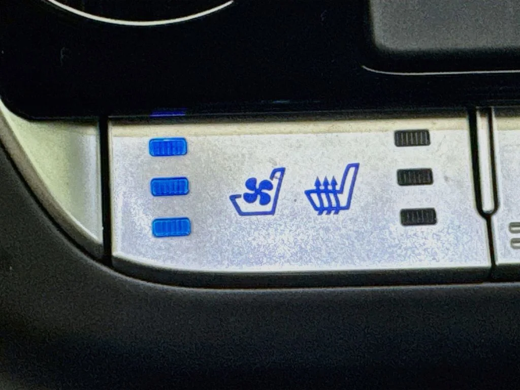 Used 2019 Blue Hyundai Limited image 24