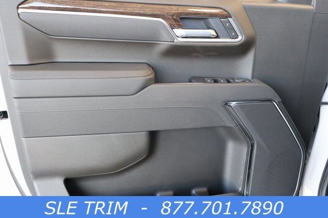 New 2026 Summit White GMC SLE image 11