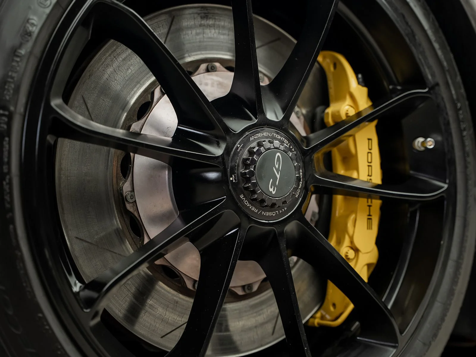 Used 2018  Porsche GT3 image 25