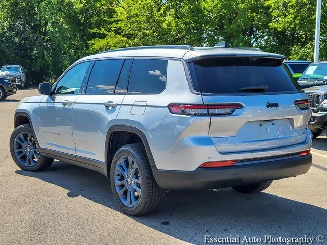 New 2026 Silver Zynith Exterior Paint Jeep  image 7