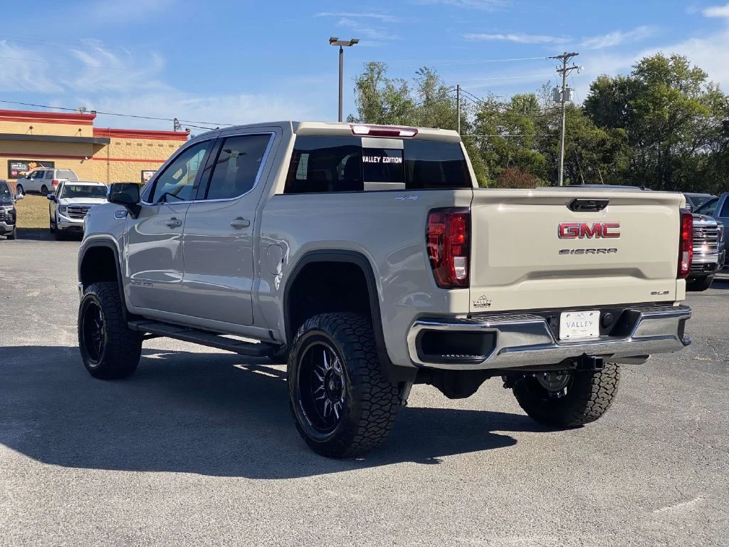 2026 GMC Sierra 1500 SLE - Photo 6