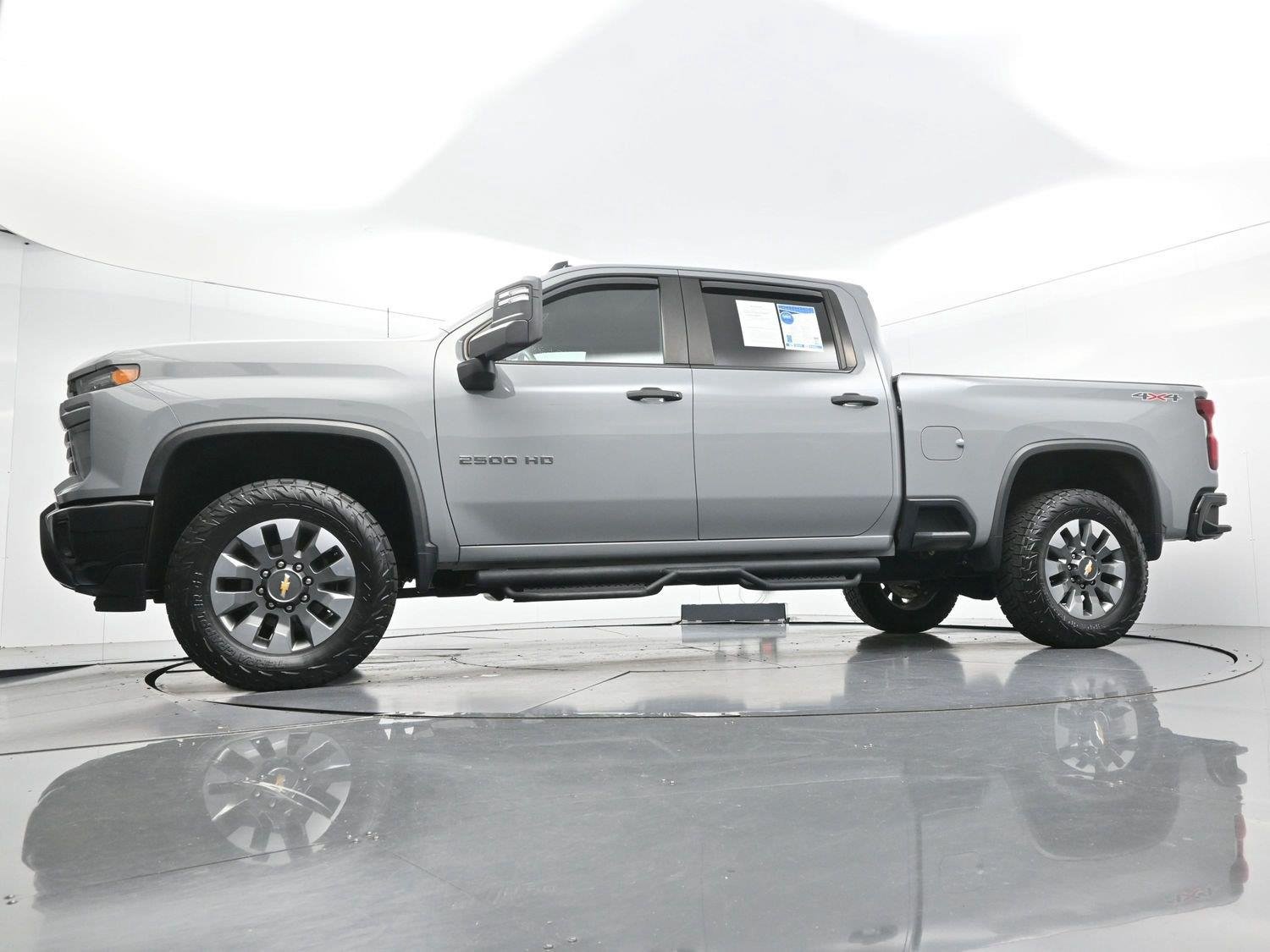 Used 2024 Slate Gray Metallic Chevrolet Custom image 46
