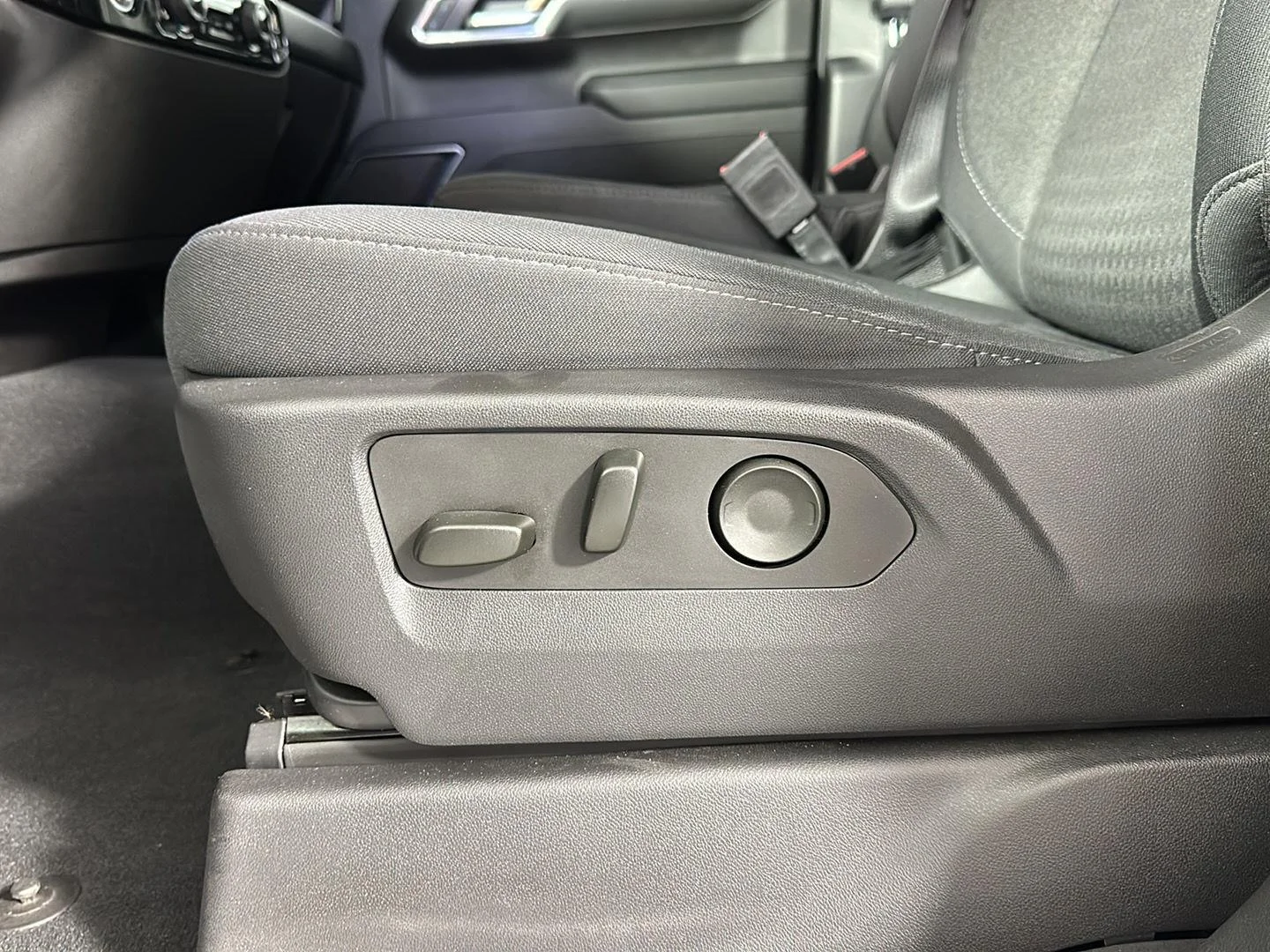 Used 2024 Sterling Gray Metallic Chevrolet LT image 10