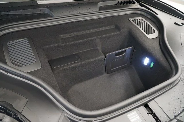 2026 Porsche Macan S - Photo 14