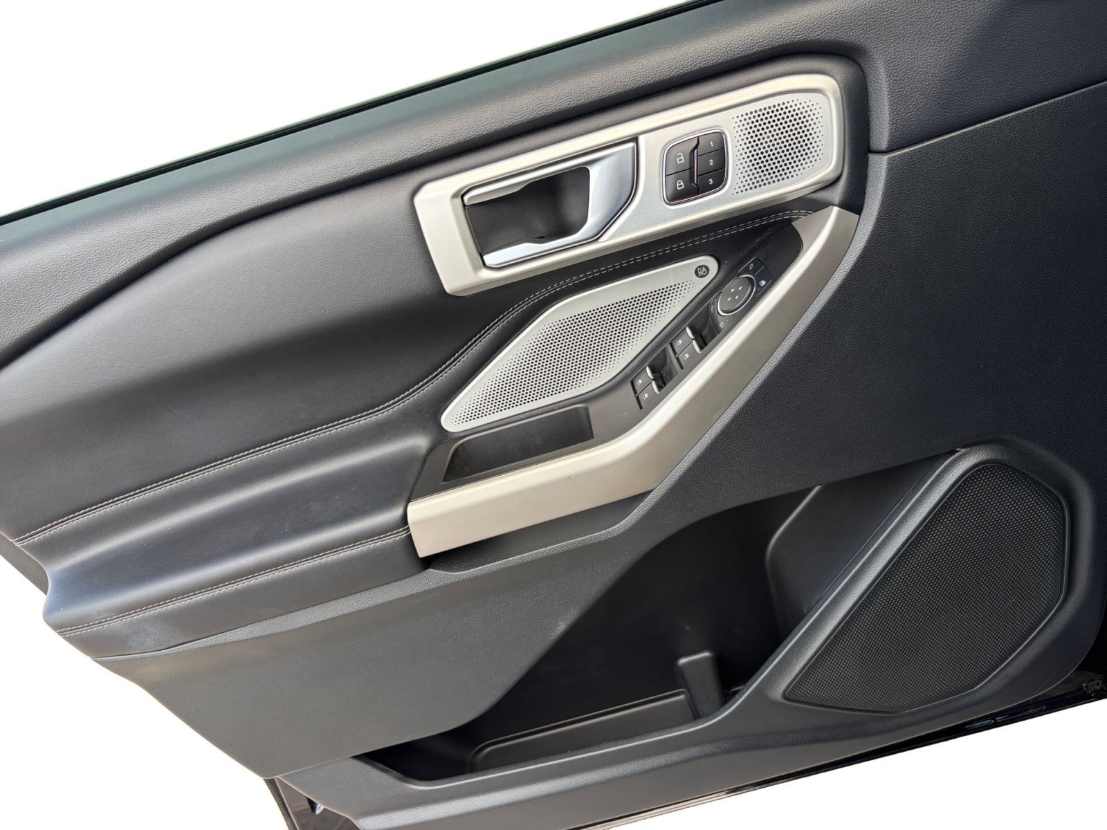 Used 2023 Agate Black Metallic Ford Limited image 10