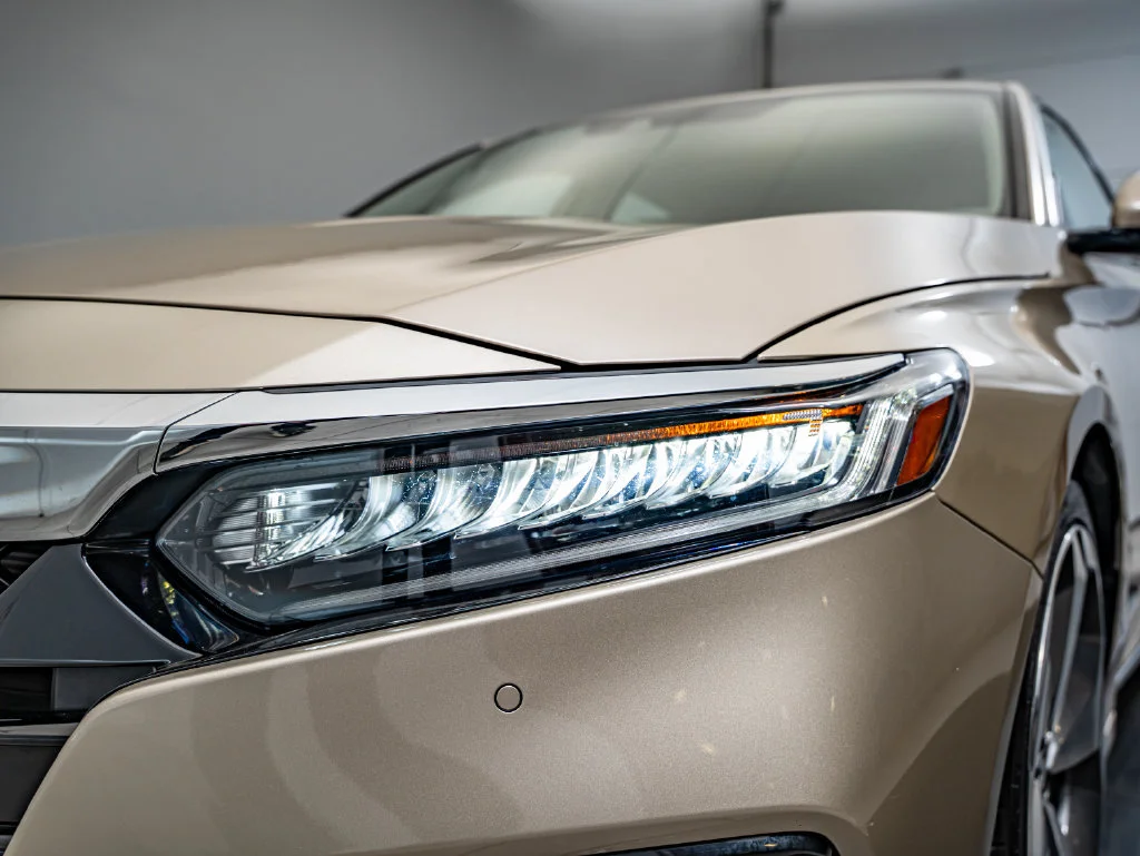 Used 2018 Gold Honda Touring image 13