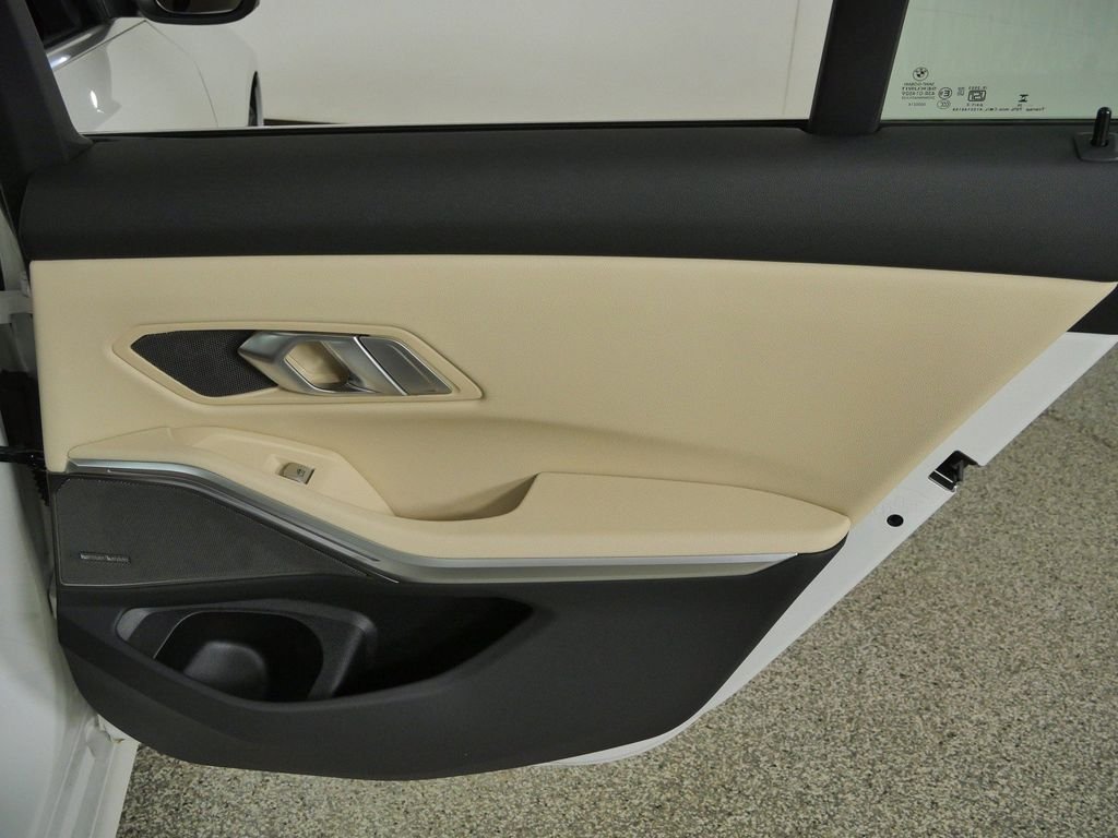 New 2026 Alpine White BMW 330i xDrive image 24