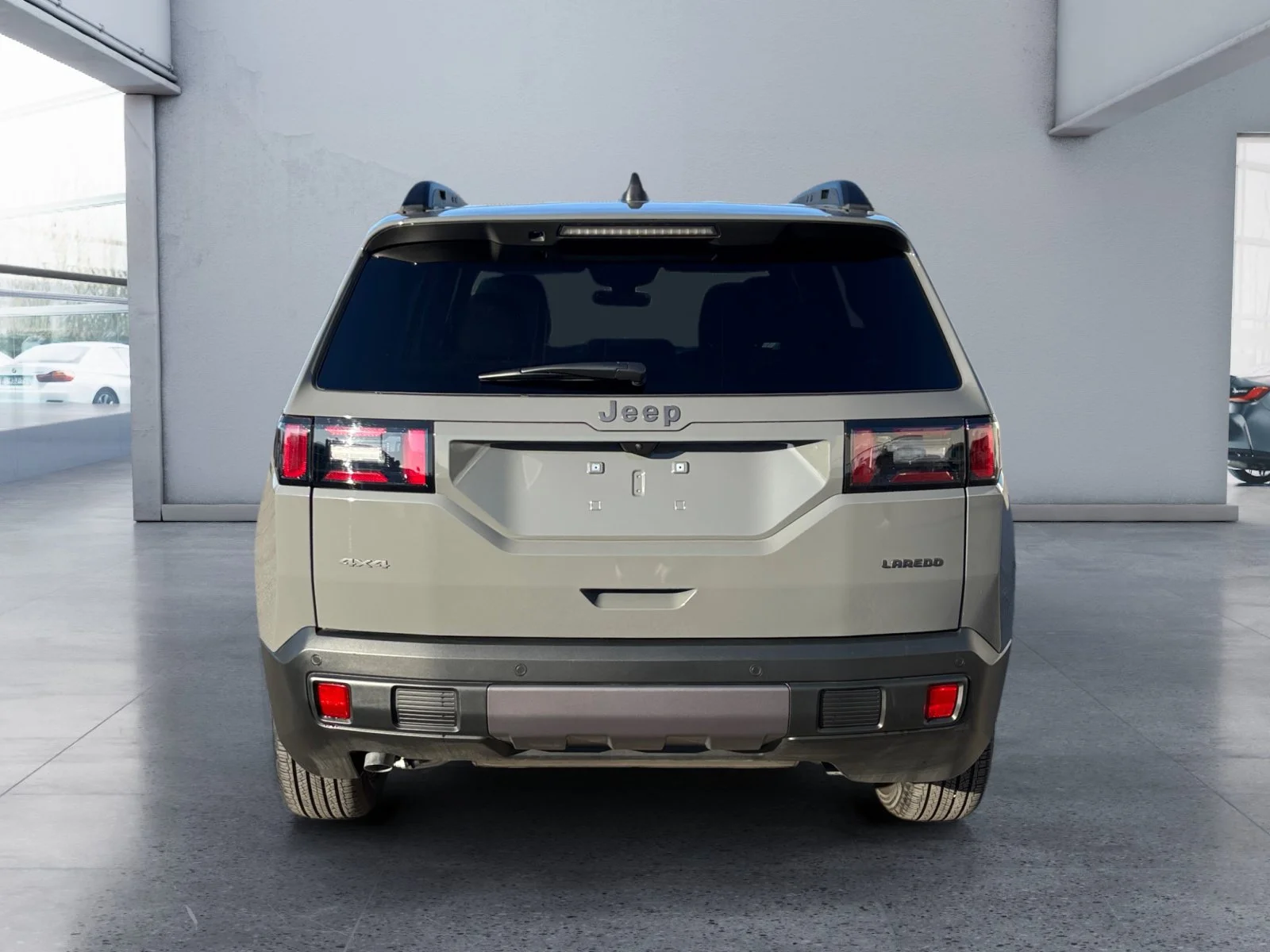 New 2026 STING GREY Jeep Laredo image 4