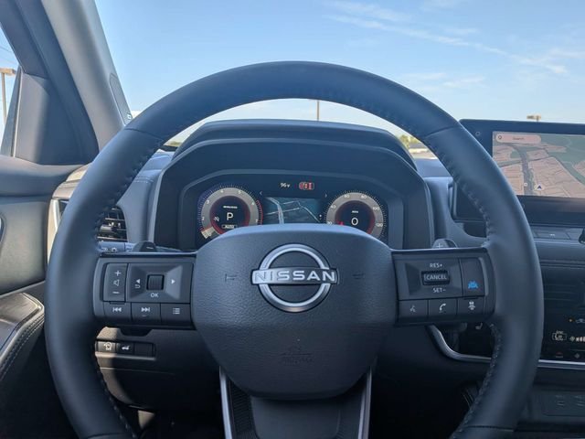 New 2026 Champagne Silver Metallic / Super Black Two-tone Nissan Platinum image 28