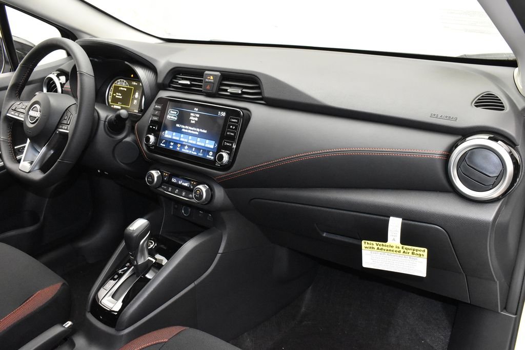 2025 Nissan Versa Sedan SR - Photo 25
