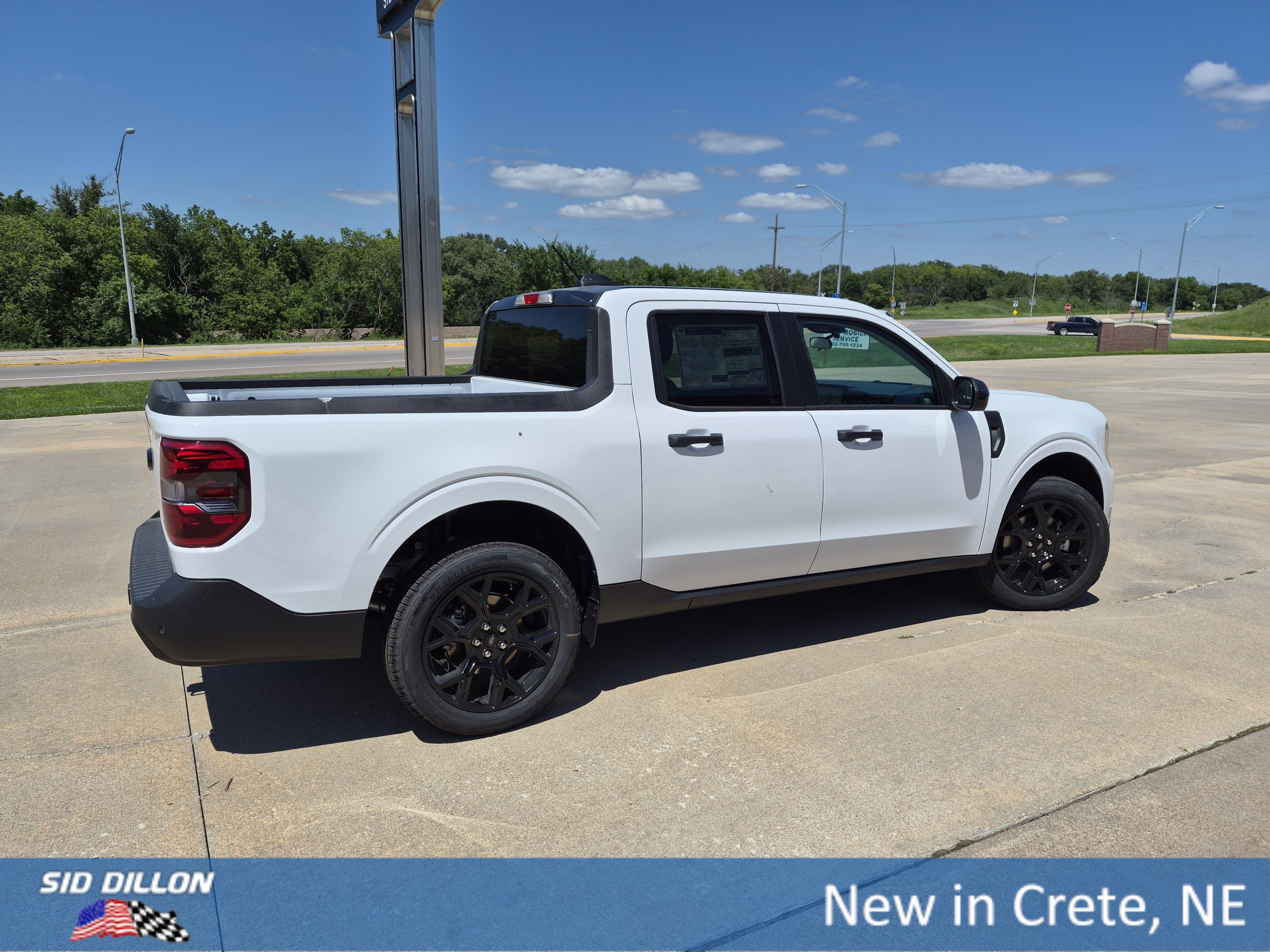 New 2026 Oxford White Ford XLT image 11