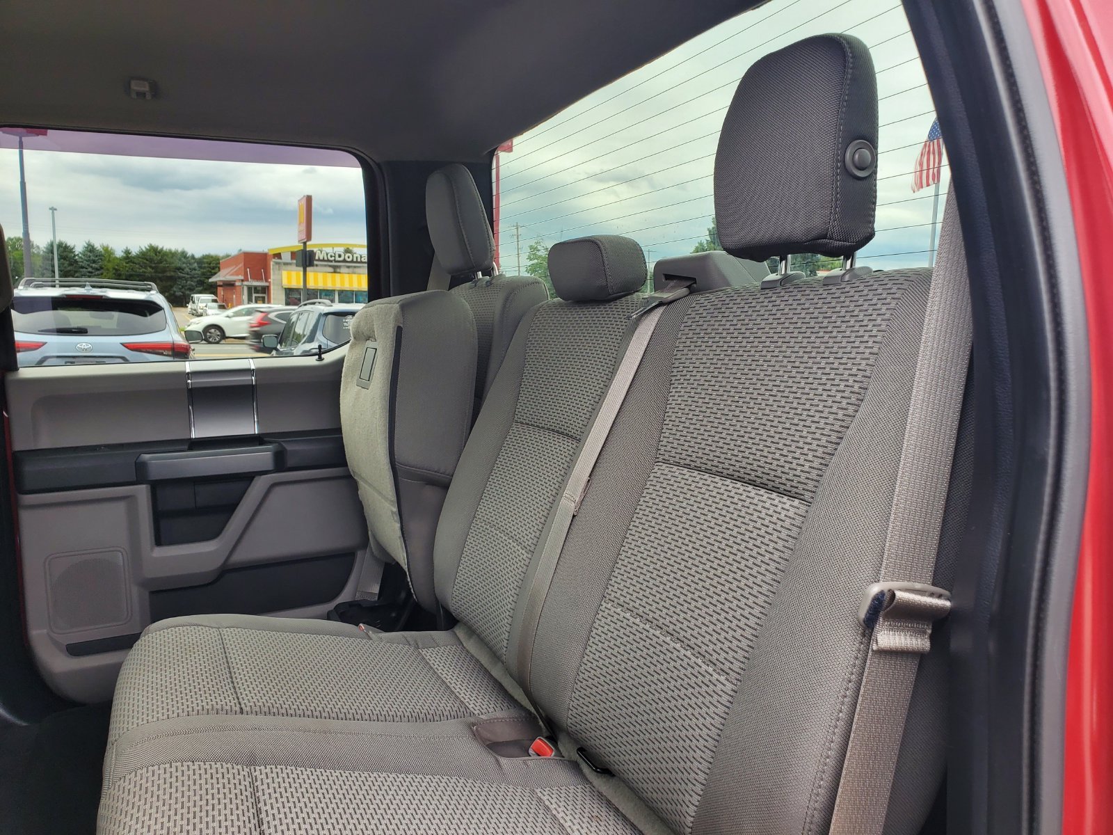 Used 2015 Red Ford XLT image 8