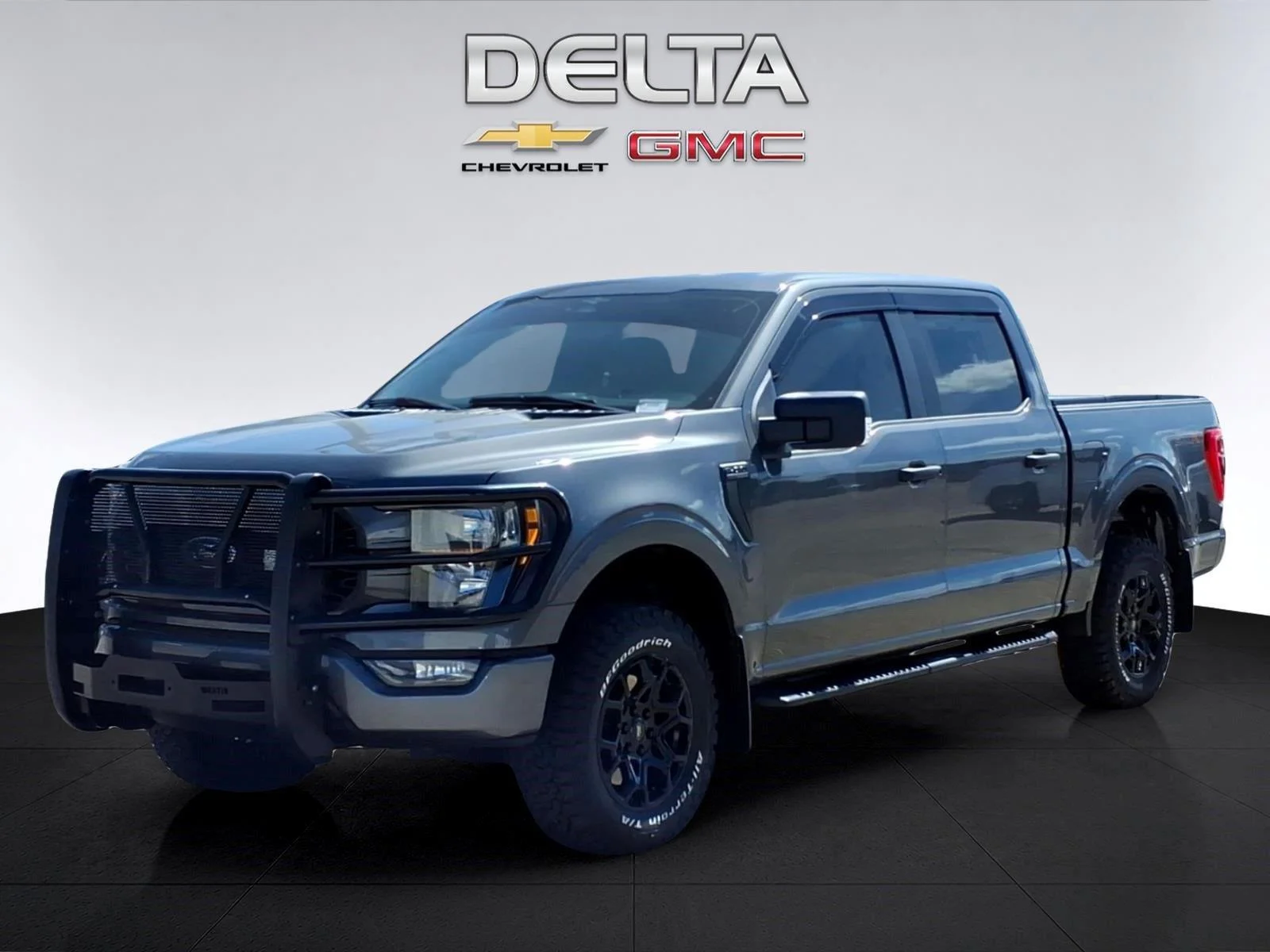 Used 2023 Carbonized Gray Ford XL image 1