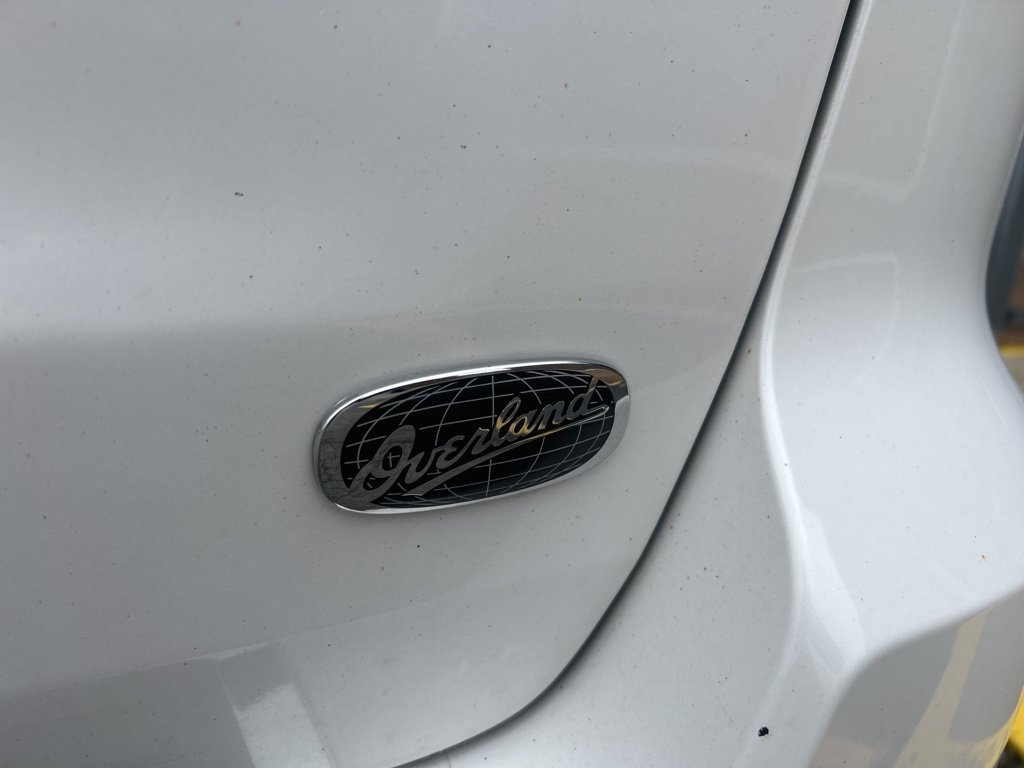Used 2019 White Jeep Overland image 8