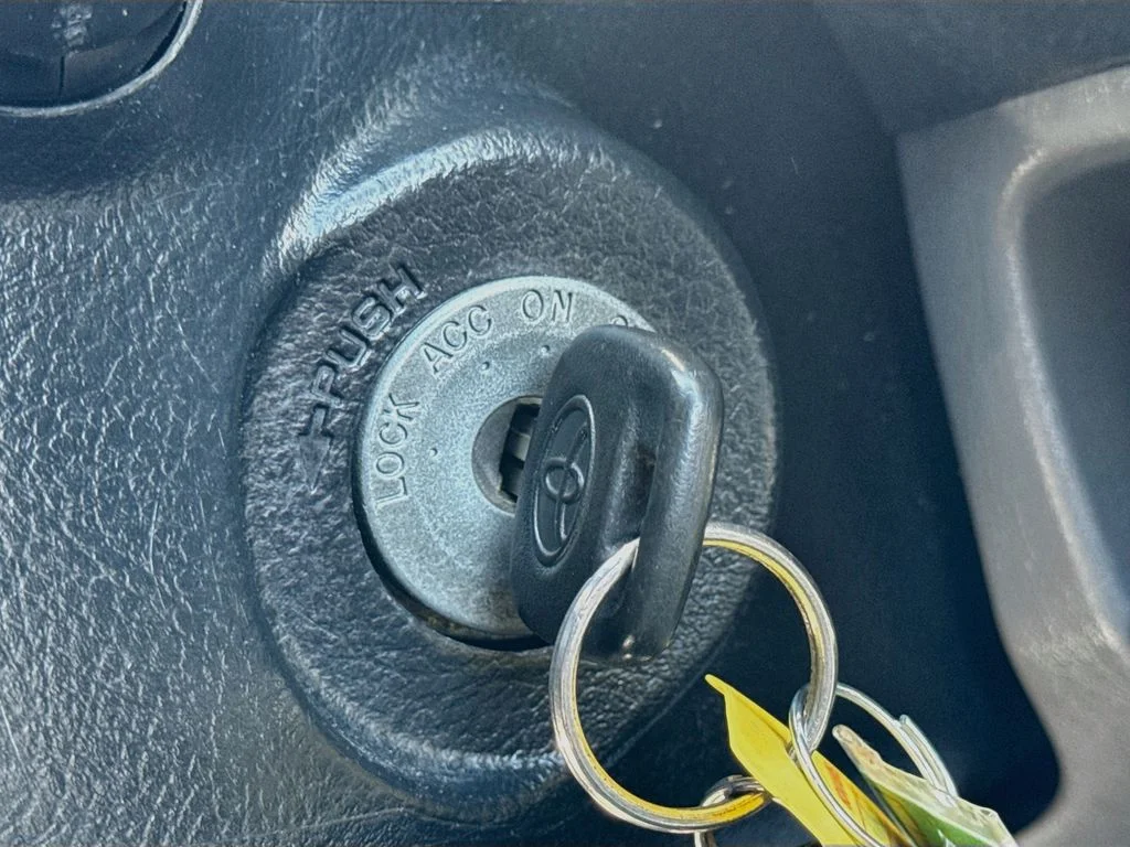 Used 2014 Silver Toyota Base image 17