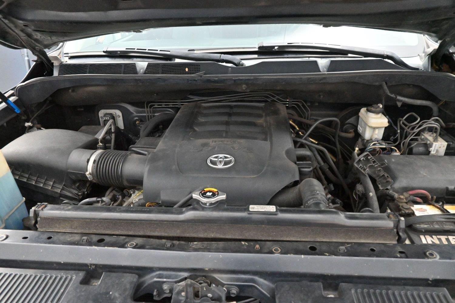 Used 2015 Attitude Black Metallic Toyota Limited image 33
