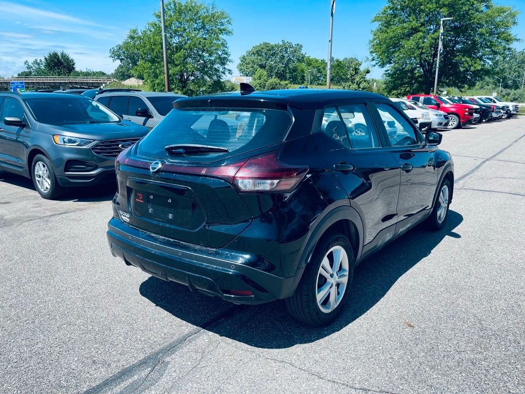 Used 2021 Black Nissan S image 6
