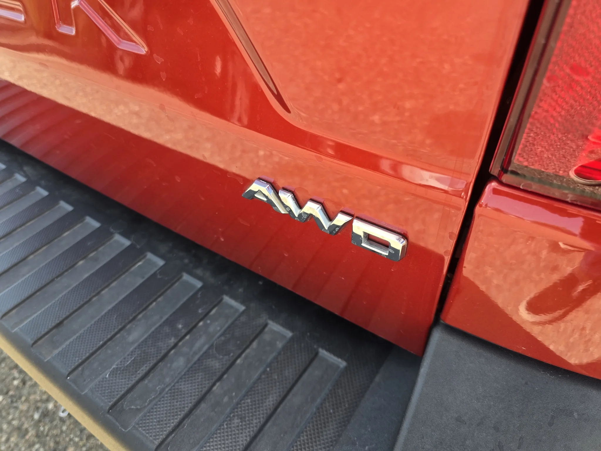Used 2022 Hot Pepper Red Tinted Clearcoat Metallic Ford XLT image 9