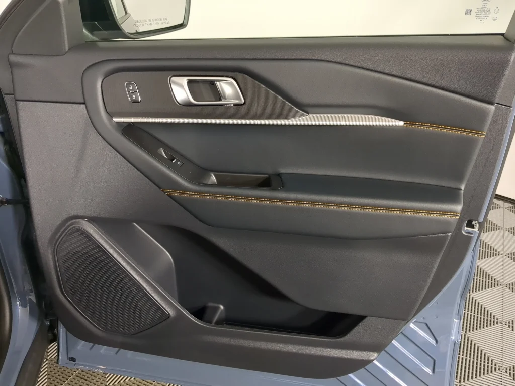 New 2026 Vapor Blue Metallic Ford Tremor® image 20