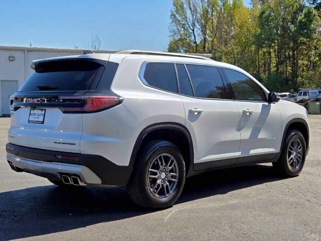 Used 2025 White GMC Elevation image 5
