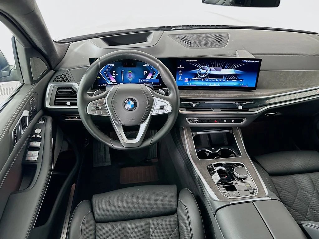 Certified Used 2025 Red BMW xDrive40i image 23