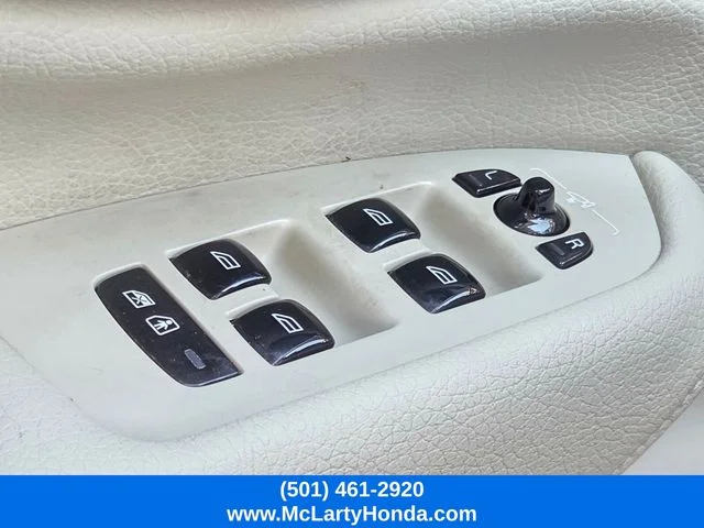Used 2022 Crystal White Metallic Volvo T5 Momentum image 35