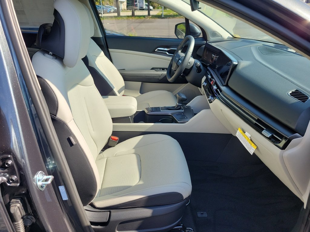 New 2026 Gravity Gray Kia EX image 7
