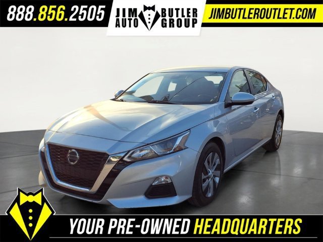 Used 2021 Silver Nissan S FWD image 1