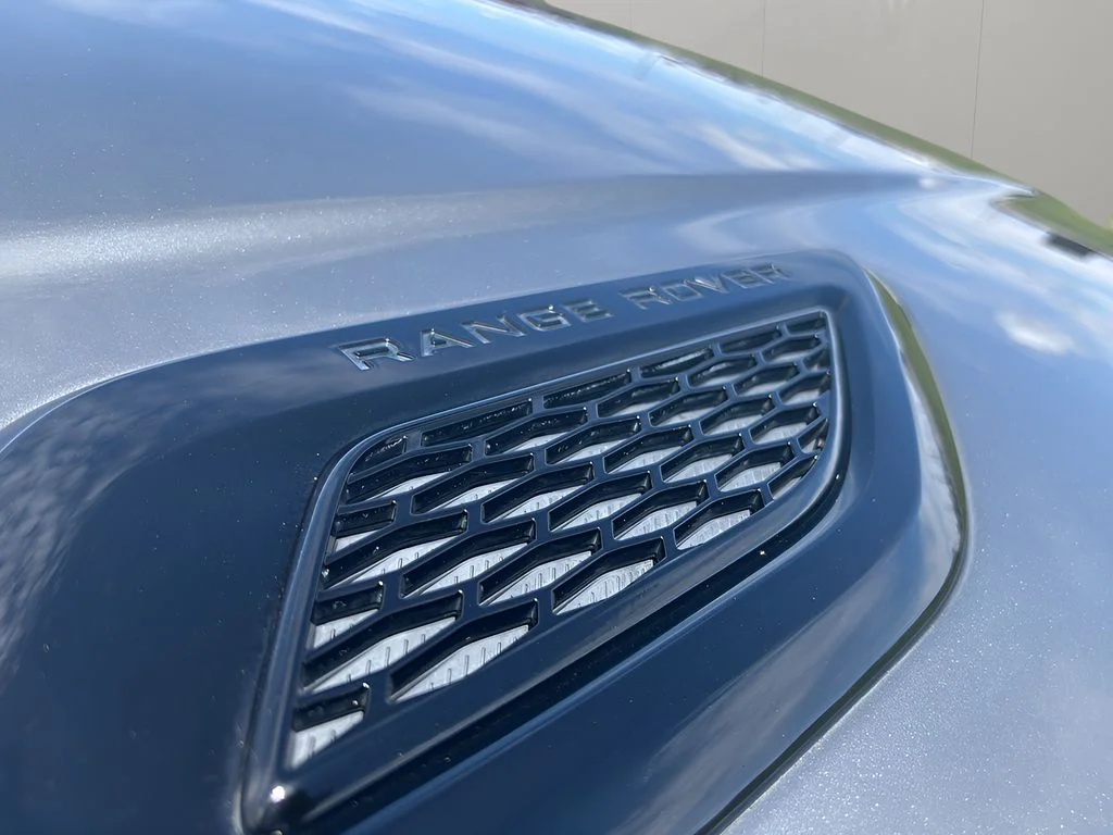 Used 2017 Silicon Silver Metallic Land Rover Autobiography image 34