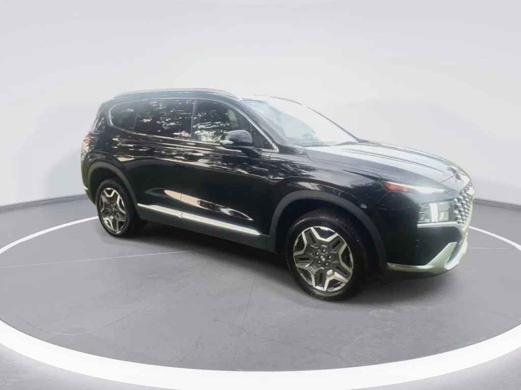 Used 2023 Black Hyundai SEL Convenience image 2