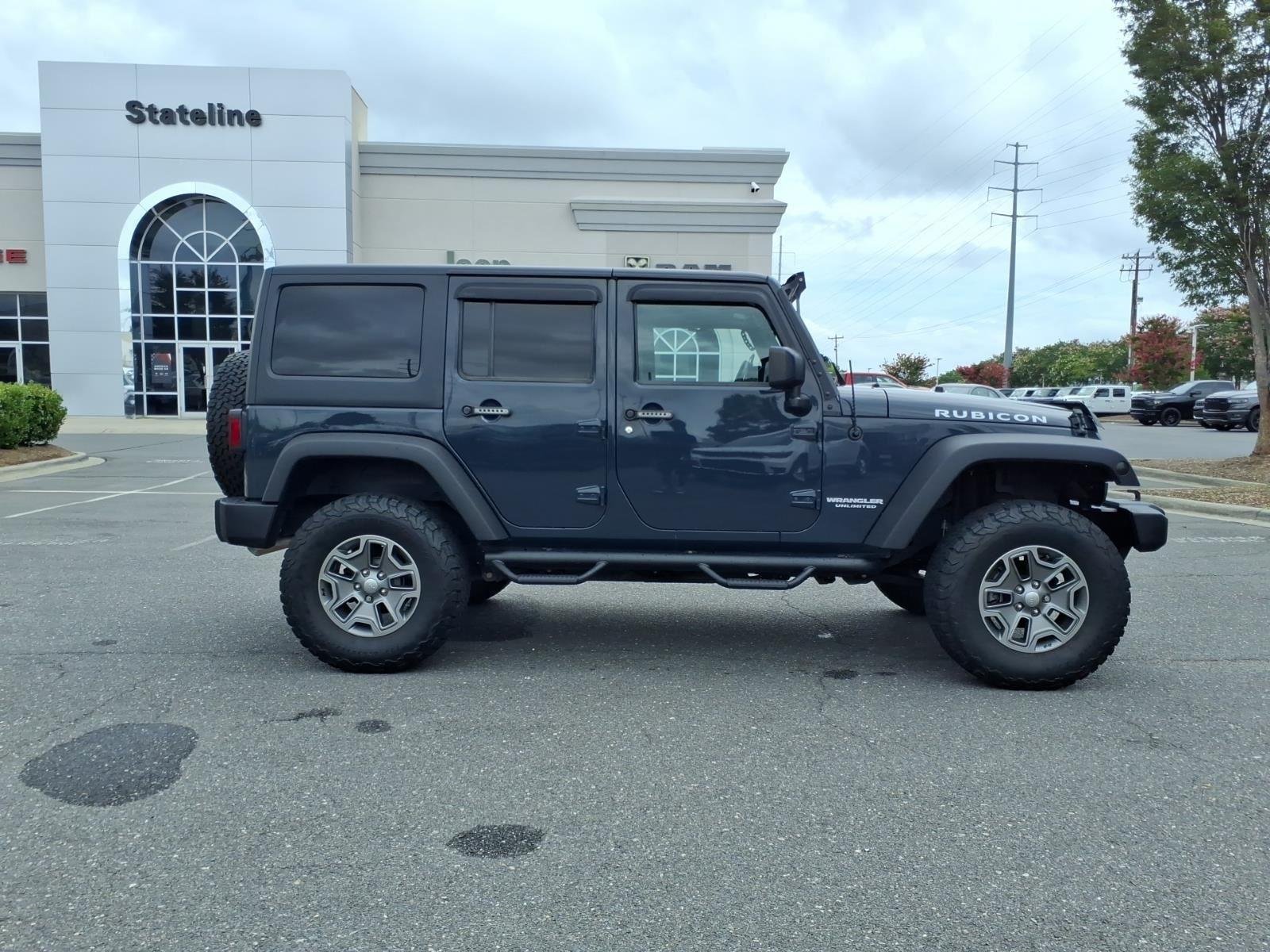 Used 2017 Granite Crystal Metallic Clearcoat Jeep Rubicon image 10