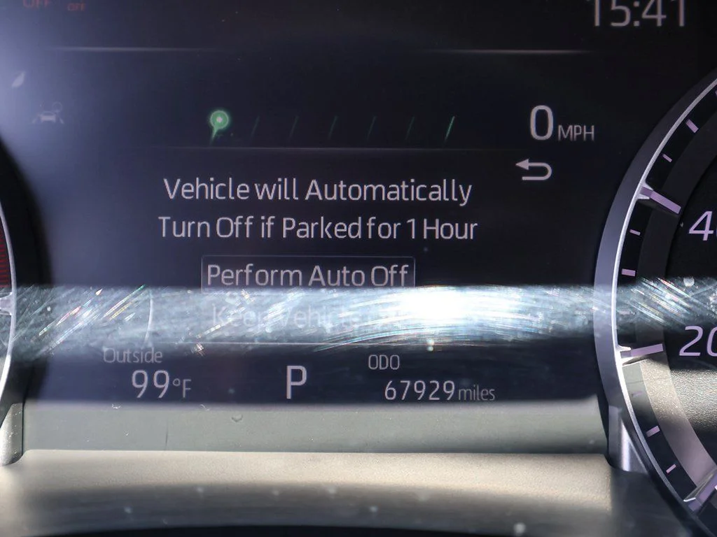 2024 Toyota Highlander LE - Photo 42