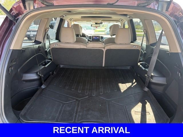 Used 2017 Red Honda EX-L image 36