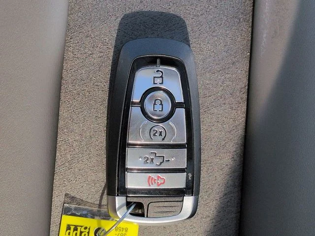 New 2027 Gray Ford Platinum image 32
