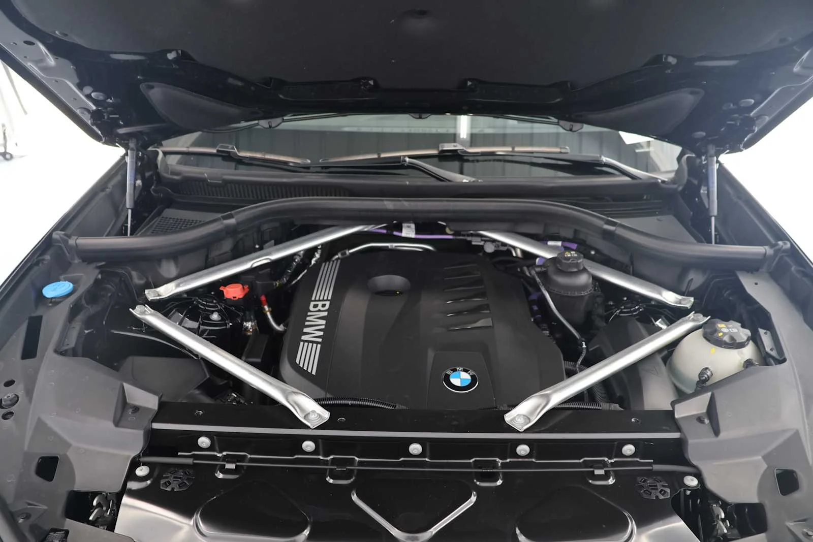 Certified Used 2026 Black Sapphire Metallic BMW xDrive40i image 31