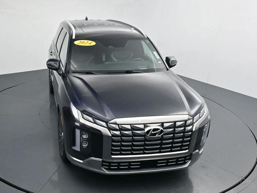 Used 2024 White Hyundai Calligraphy image 19