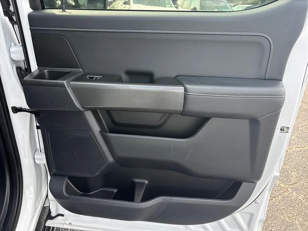 Certified Used 2024 Oxford White Ford XLT image 16