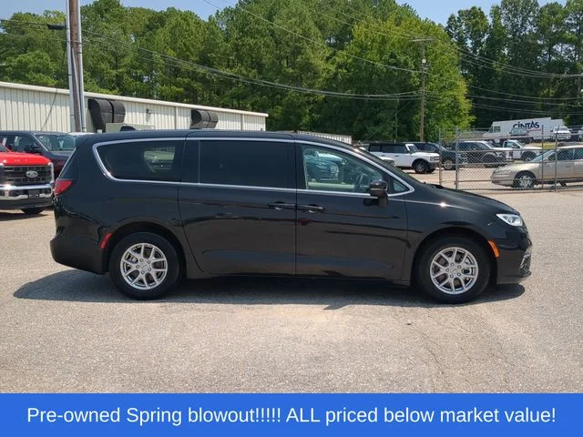 Used 2023 Black Chrysler Touring L image 14