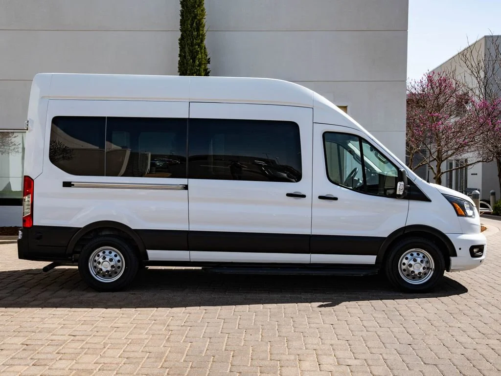 Used 2024 Oxford White Ford XLT image 11