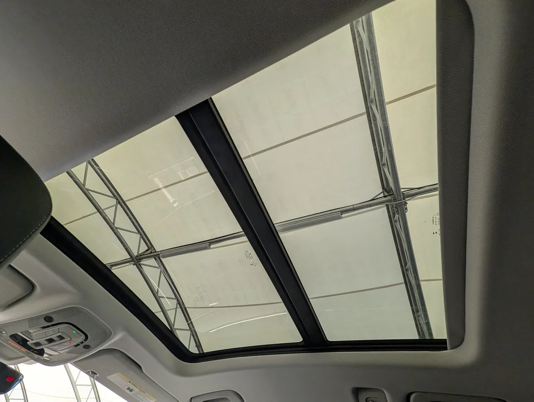 Used 2019  Audi Technik - S-Line - Leather - Sunroof - HUD - Healed/Ventilated Seats image 26