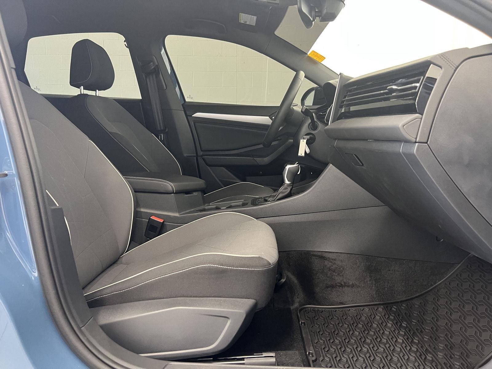 2026 Volkswagen Jetta Sport - Photo 28