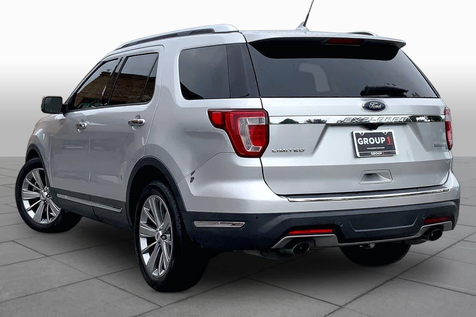 Used 2018 Ingot Silver Ford Limited image 12